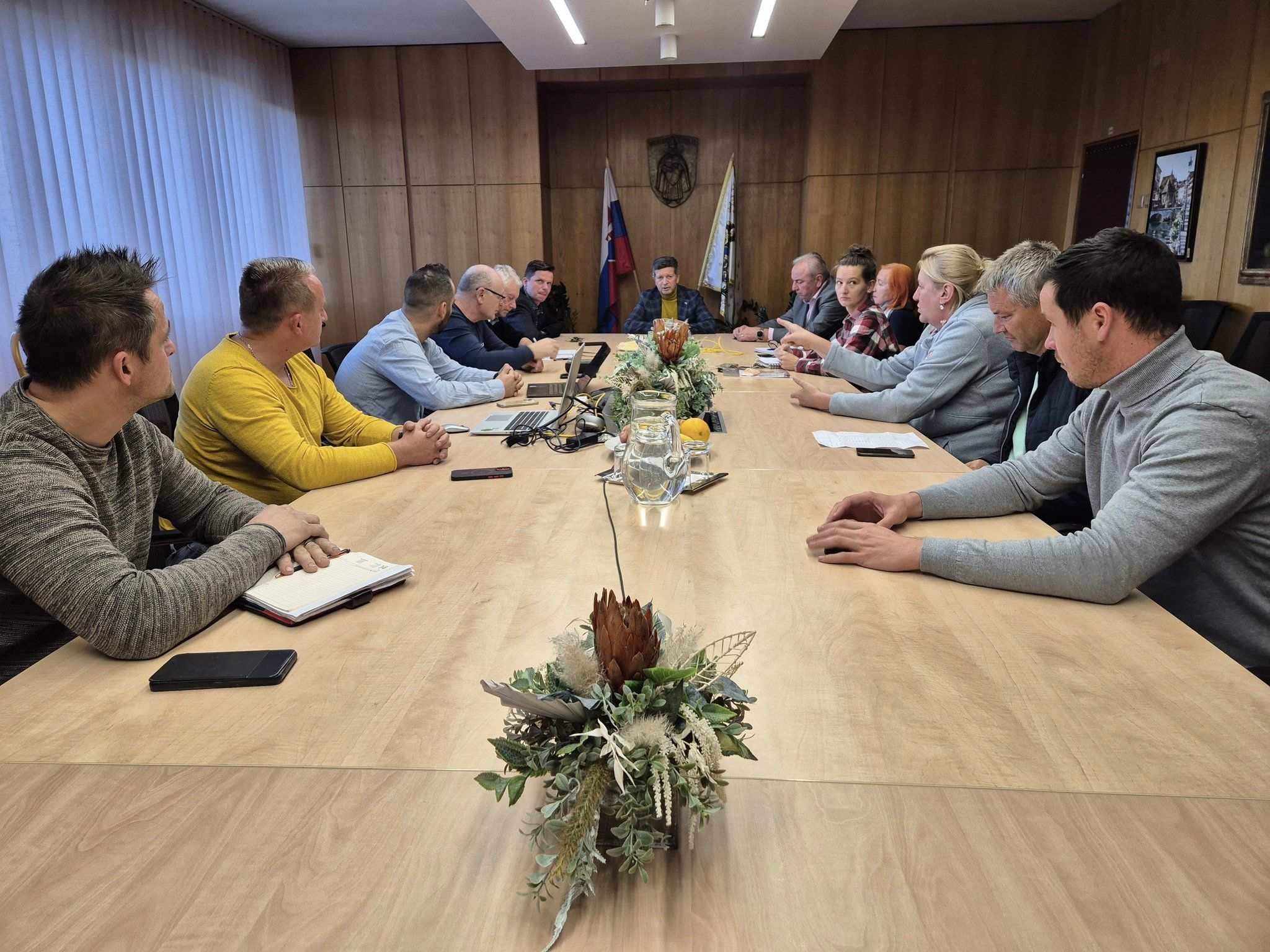 Predstavitelia mesta sa stretli s funkcionármi futbalových klubov