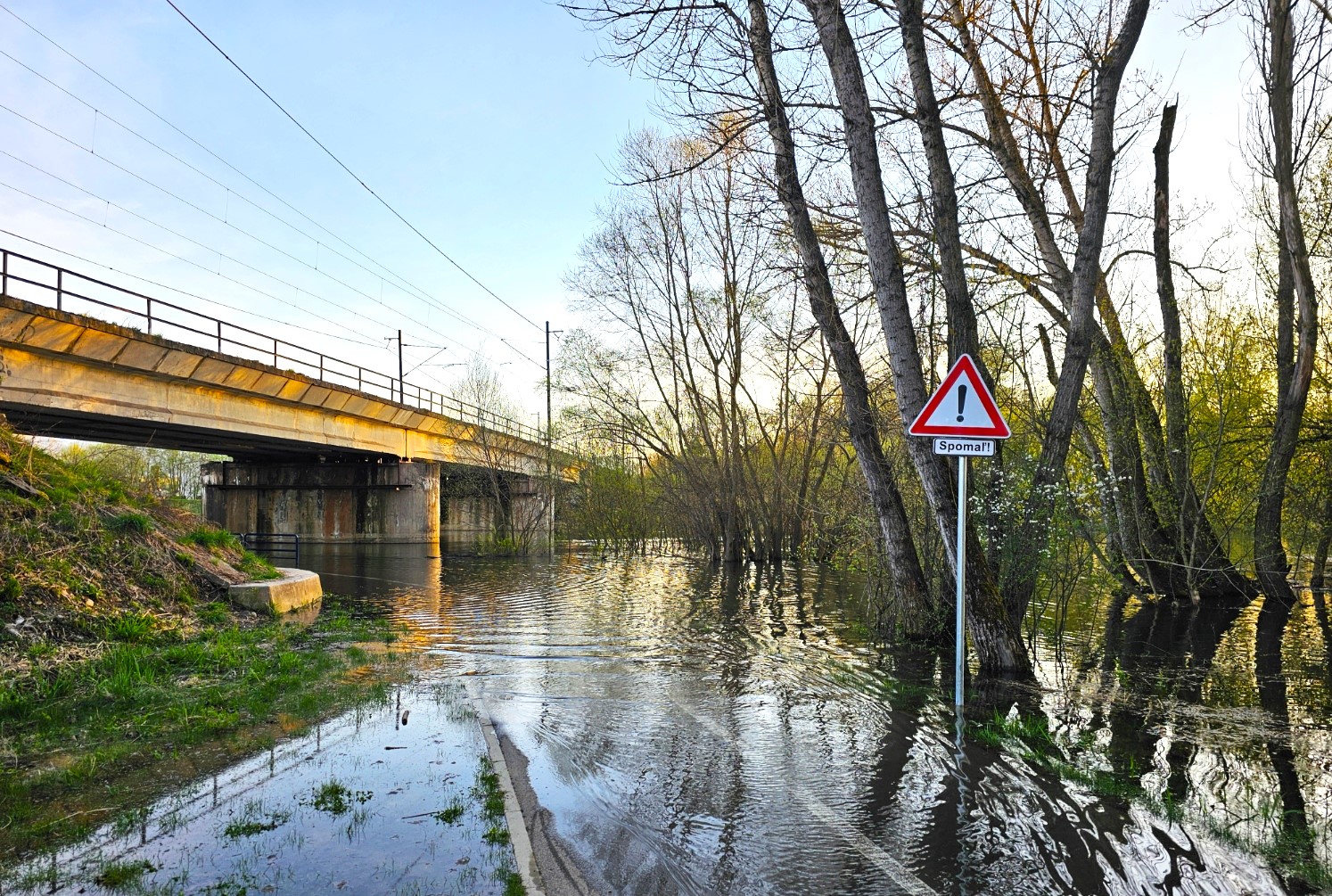 Cyklochodník v Liptovskej Ondrašovej opäť zatopilo