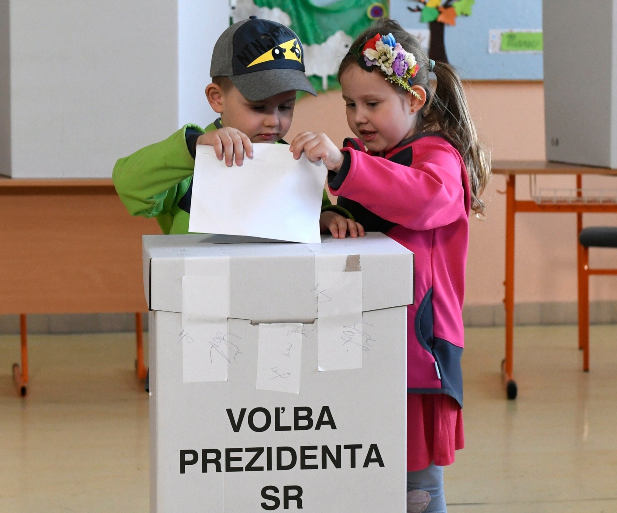 Prezidentské voľby sú za dverami, oddnes môžete žiadať o hlasovací preukaz