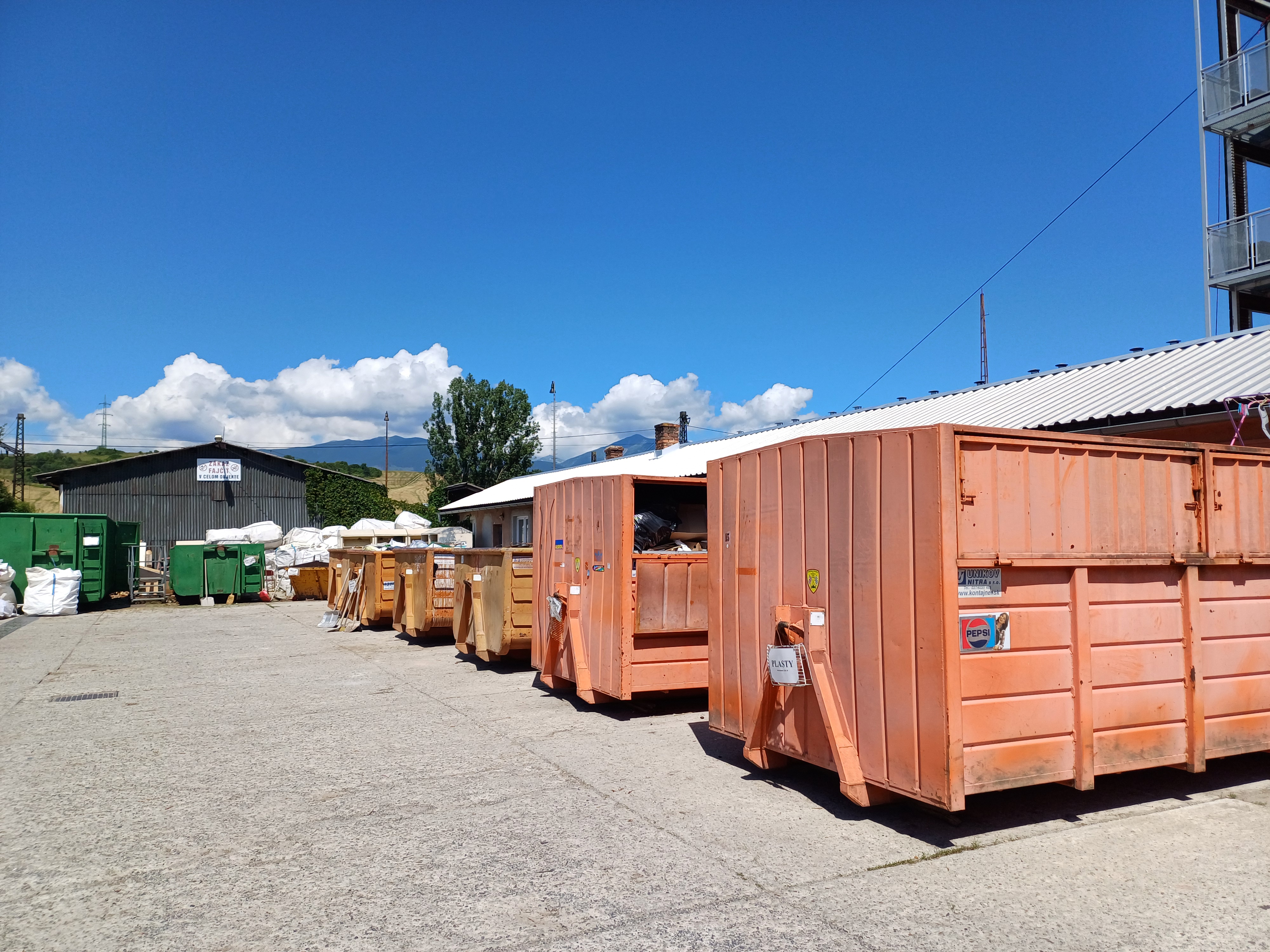 Zmena otváracích hodín na zbernom dvore počas prázdnin