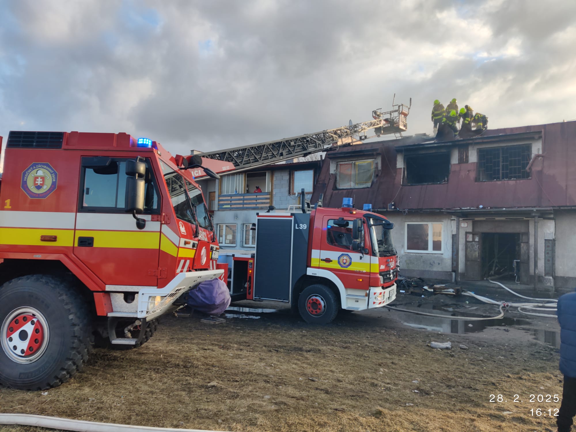 Zasadal krízový štáb, v Hlbokom vyhorel byt